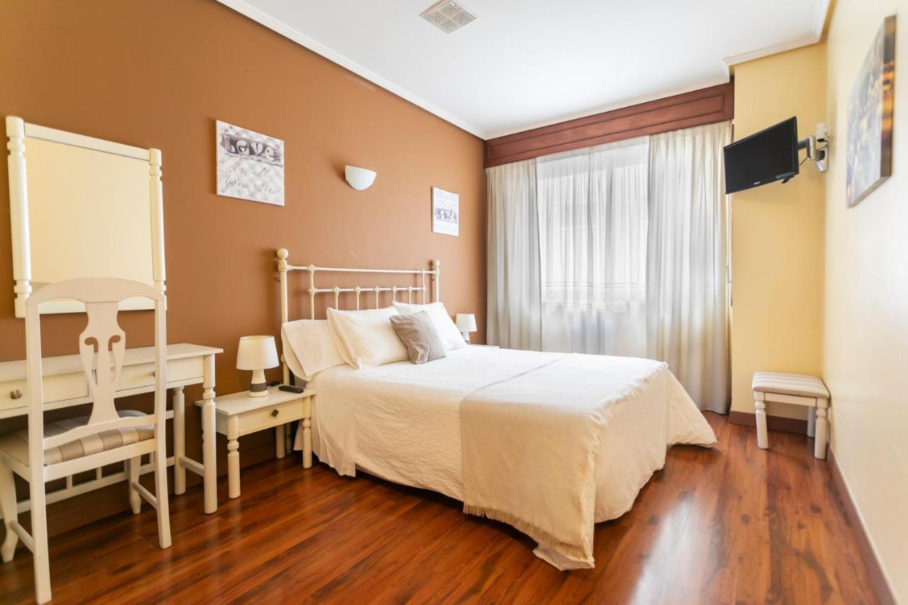 Hotel America แฟร์โรล ภายนอก รูปภาพ