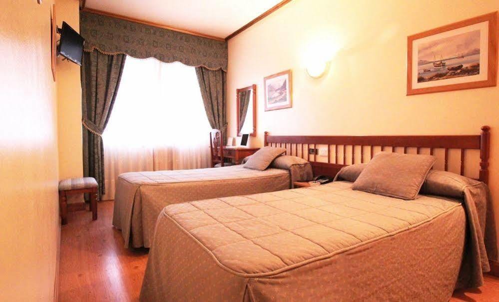 Hotel America แฟร์โรล ภายนอก รูปภาพ